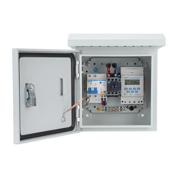 What is the function of the small busbar in the power distribution room 